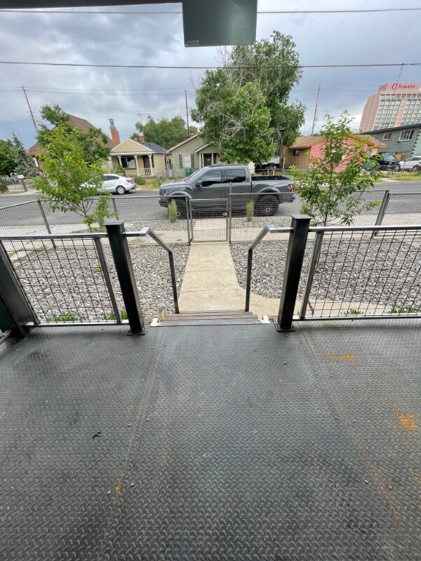 Foto del edificio - 637 Morrill Ave