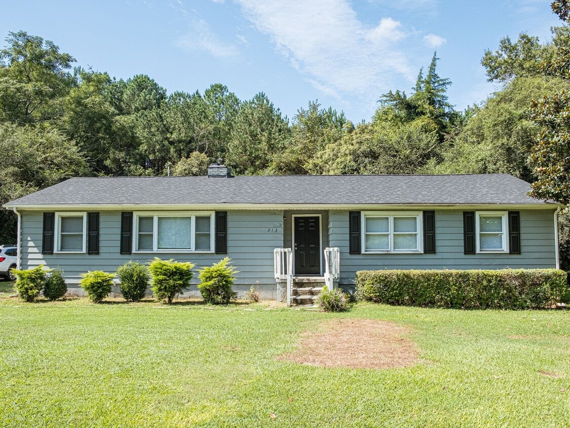 212 Capps Hill Mine Rd, Charlotte, NC 28216 House Rental in Charlotte