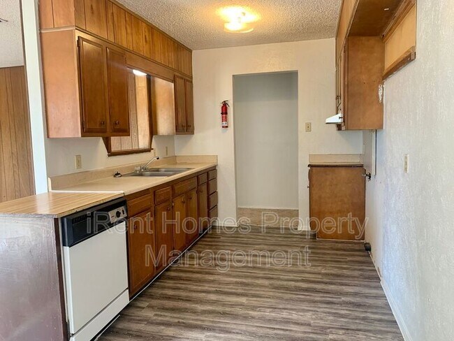 Foto del edificio - 1005 E 43rd St