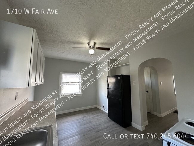 Foto del edificio - 1710 W Fair Ave