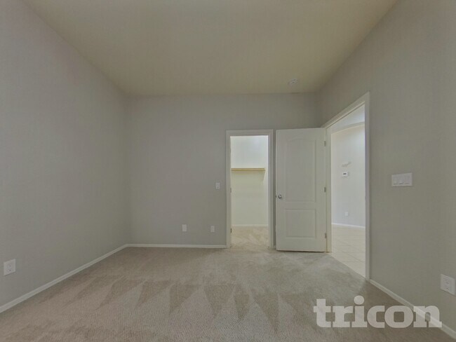 Building Photo - 17328 W Morning Glory St