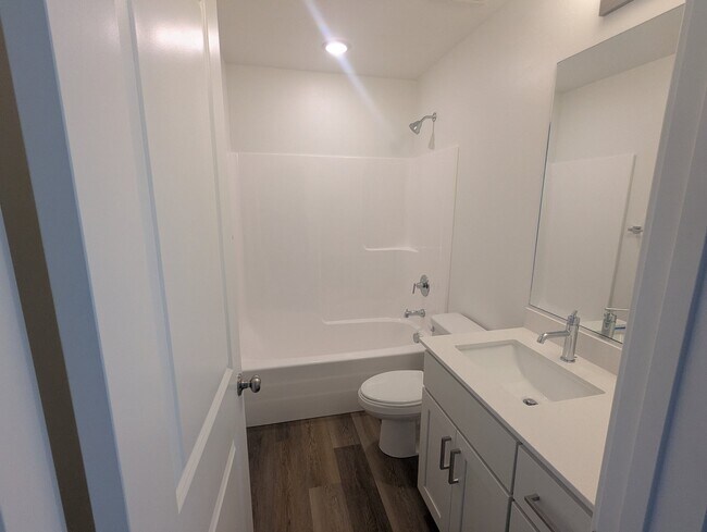 Foto del edificio - 616 W 650 N