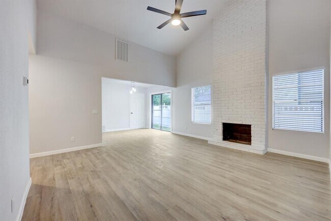 Foto del edificio - 5209 Purple Sage Dr