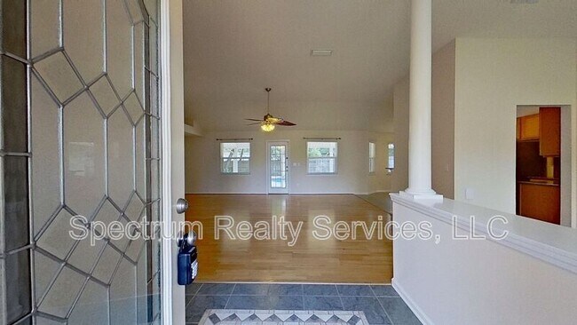 Foto del edificio - 998 Rock Bay Dr