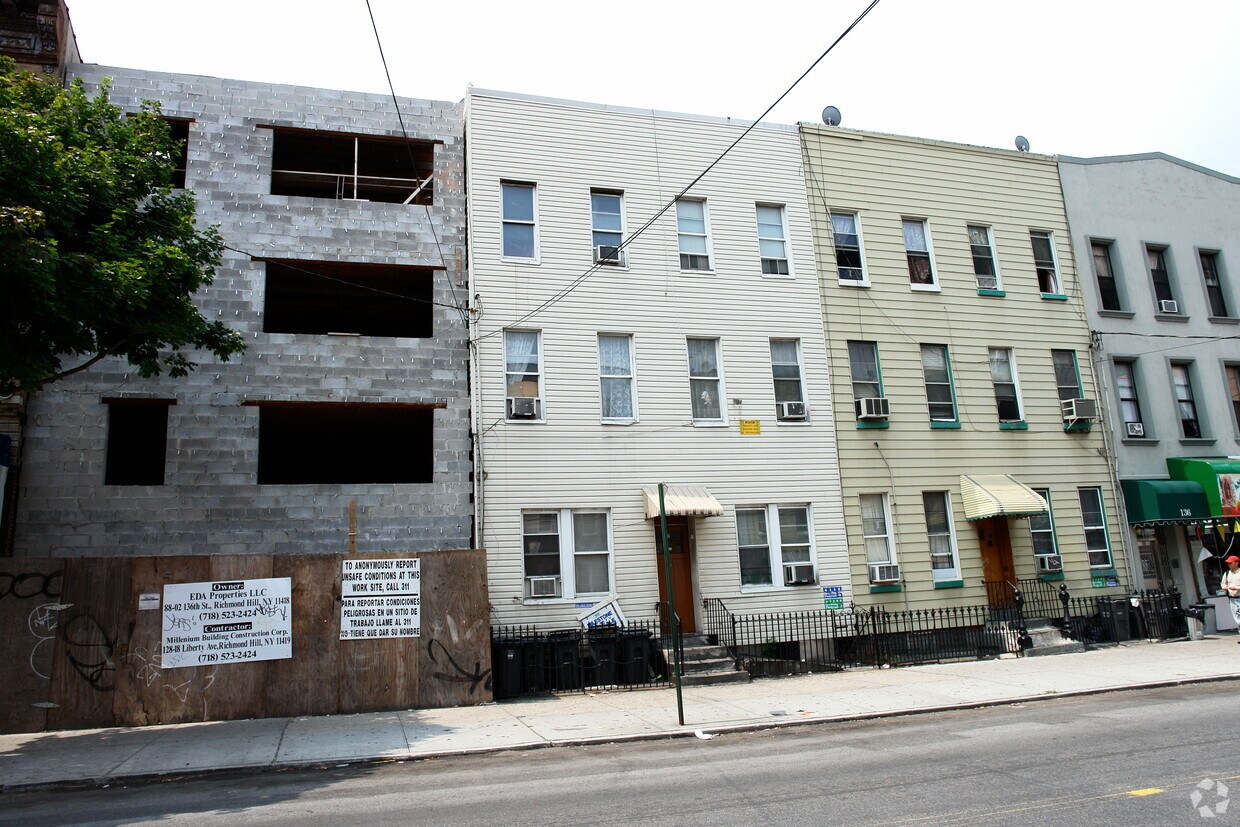 Building Photo - 144 Wyckoff Ave