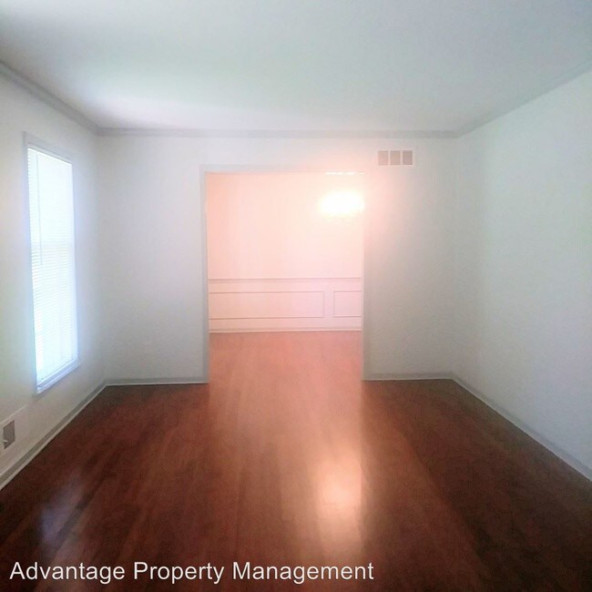 Building Photo - 4 br, 2 bath House - 4621 Craigmont Ave.