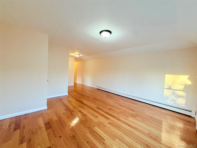 Foto del edificio - 239-13 86th Ave