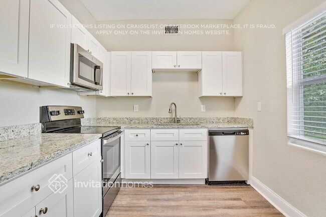 Foto del edificio - 5210 Montague Pl