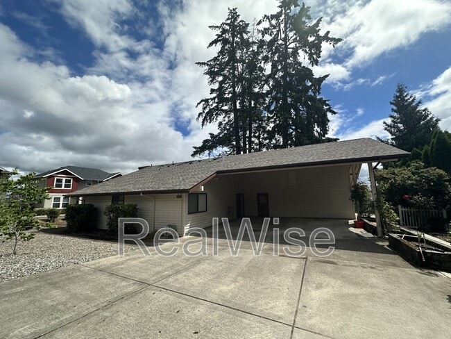 Building Photo - 7730 SW Eaker Pl