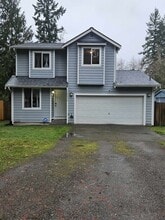 Building Photo - 17312 Heather Ln SE