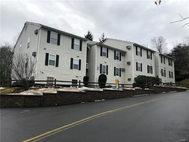 Foto principal - 28 Lexington Hills Rd