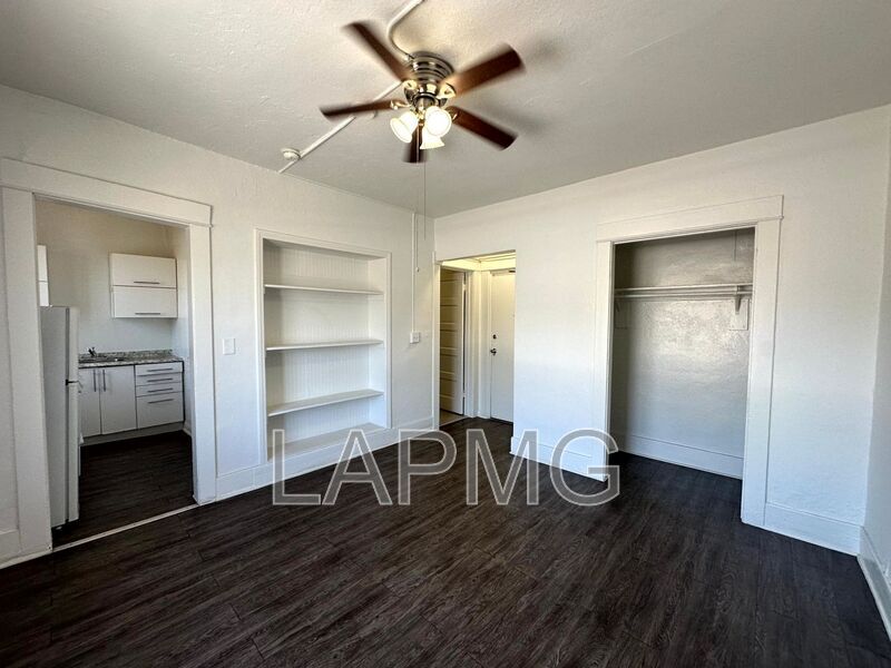 Primary Photo - 2913 Flower St