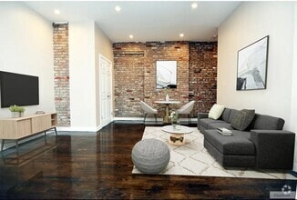 Building Photo - 110 W 111th St