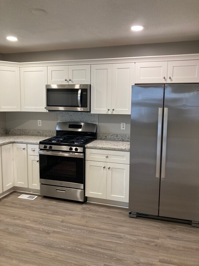 Building Photo - 4147 Lake Mist Dr NW