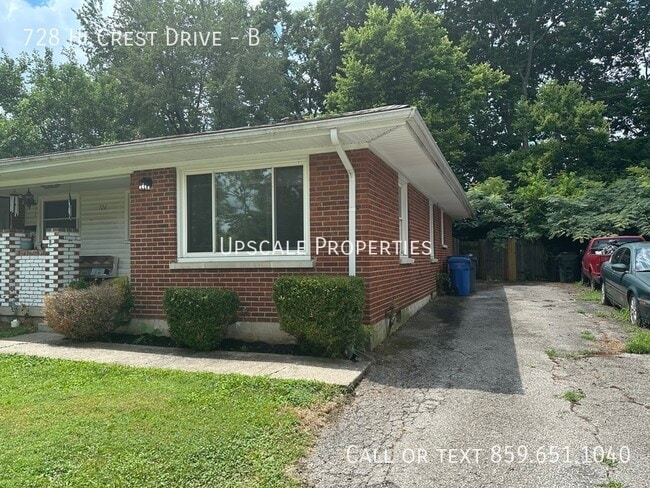 Building Photo - 728 Hi Crest Dr