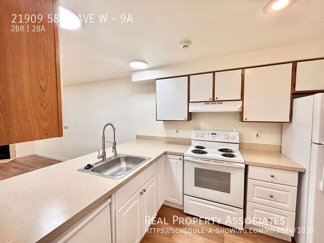 Foto del edificio - 21909 58th Ave W