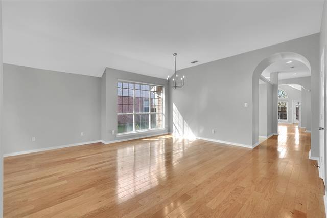 Foto del edificio - 2733 Serena Ct