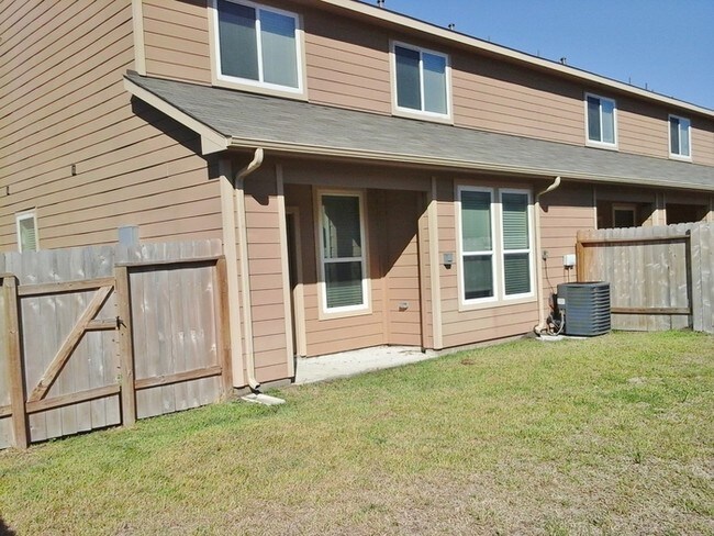 Building Photo - 3943 Lexington Grove Ct