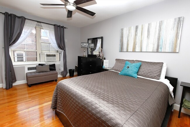 Foto del edificio - 341 Tappan St