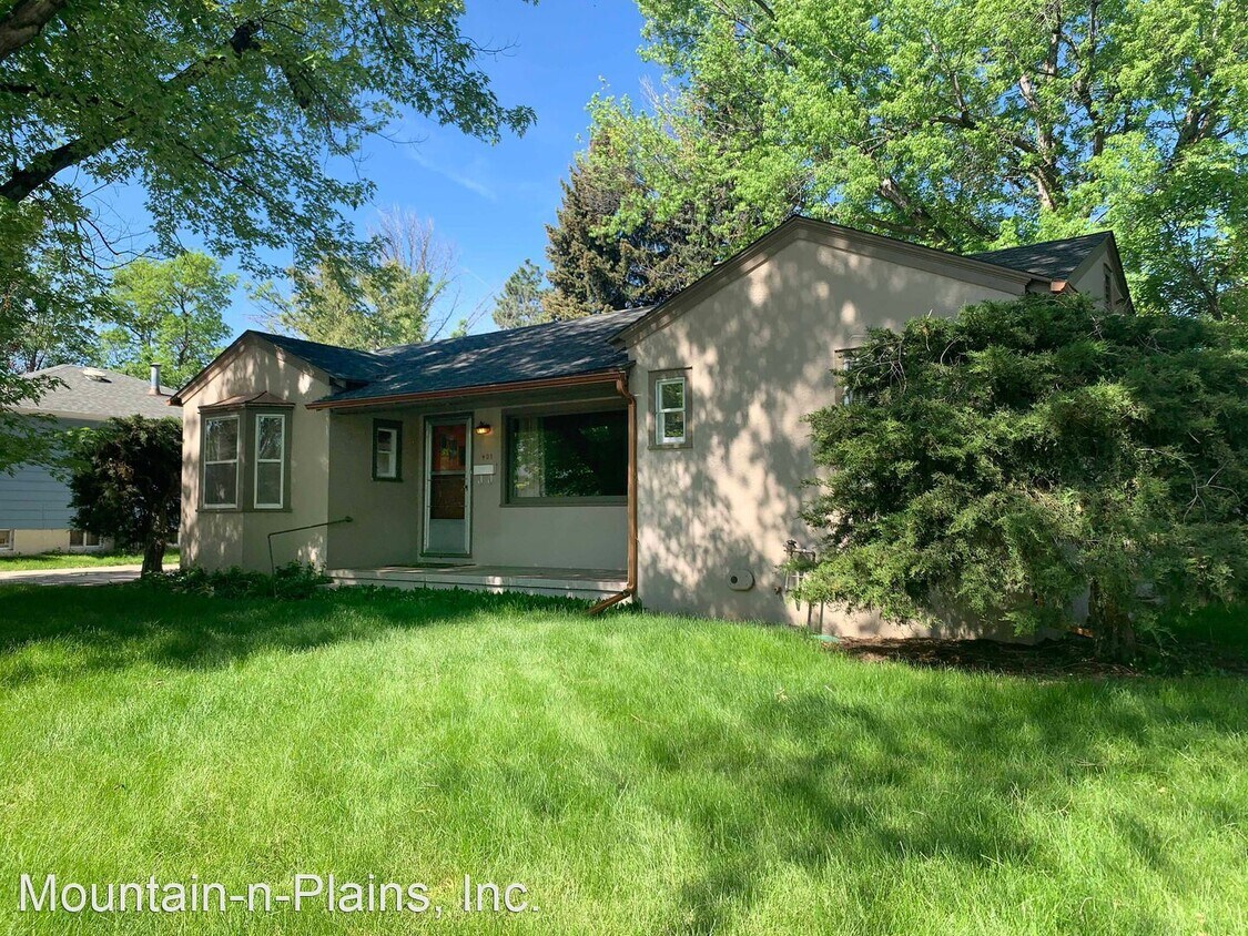 Foto principal - 3 br, 1 bath House - 401 S. Shields Street