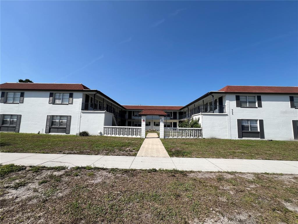 Foto principal - 955 Knox McRae Dr