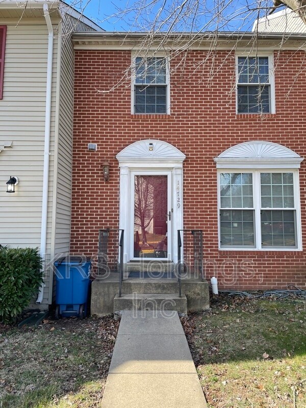 Foto principal - 14729 Flower Hill Dr