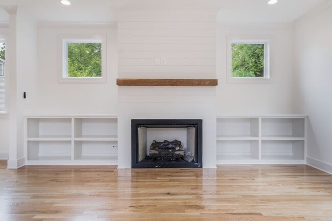 Building Photo - 111 Sadler Ct