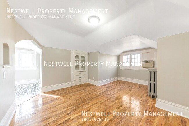 Foto del edificio - $250 OFF 1ST MONTH'S RENT! Charming 1-bed ...
