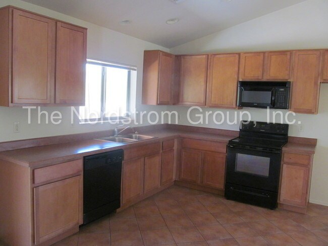 Foto del edificio - 1st Ave / Lambert - 270 E Shore Cliff Place