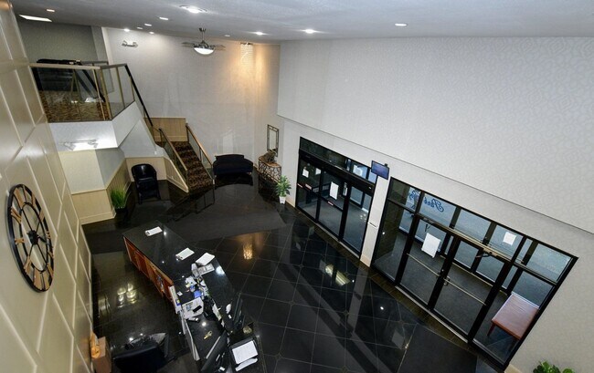 Building Photo - One Bedroom Unit