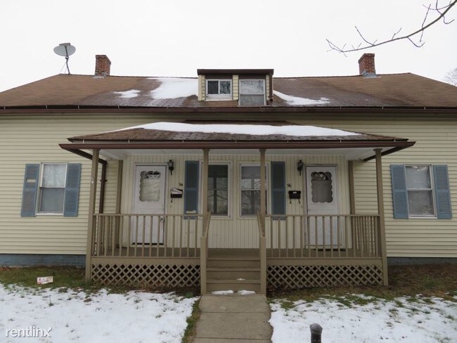 Building Photo - 3 br, 1 bath Apartment - 94 Ashland St