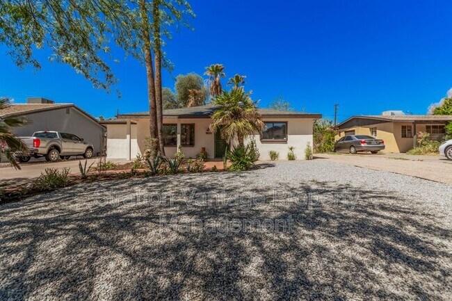 Building Photo - 6628 N 19th St