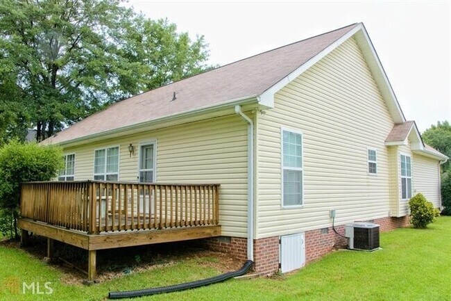 Building Photo - Carrollton City, Quiet Community.