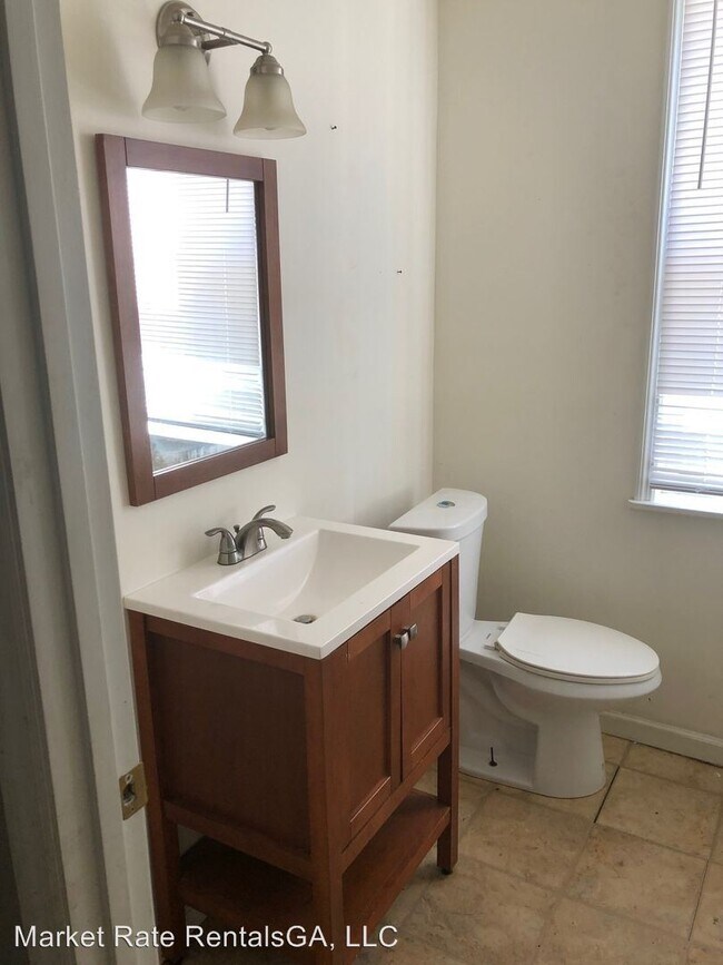 Building Photo - 3 br, 2 bath House - 323 W. Water Street