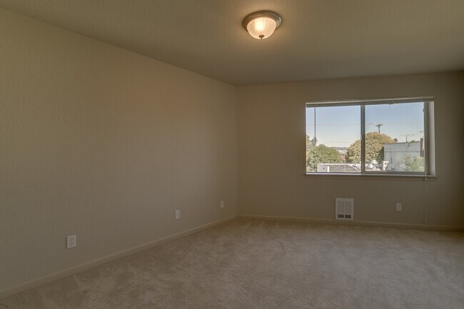 Foto del edificio - Beautiful 1 bed, 1 bath in Magnolia. Hardw...