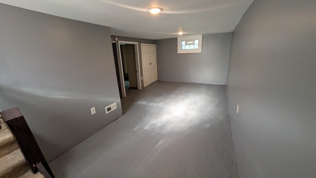 Building Photo - 621 Bebb Ave SW