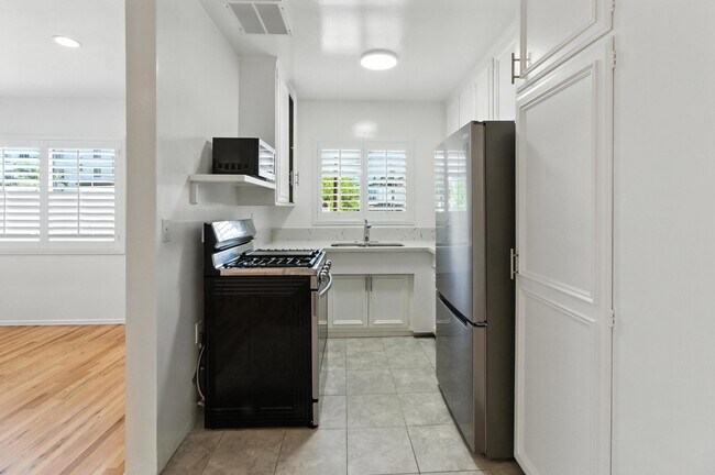 Foto del edificio - 14205 Moorpark St