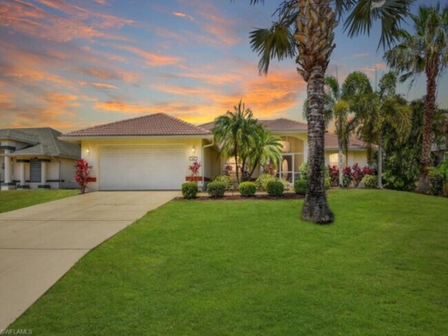 Building Photo - Short Term/Vacation Rental - Palm Breeze P...