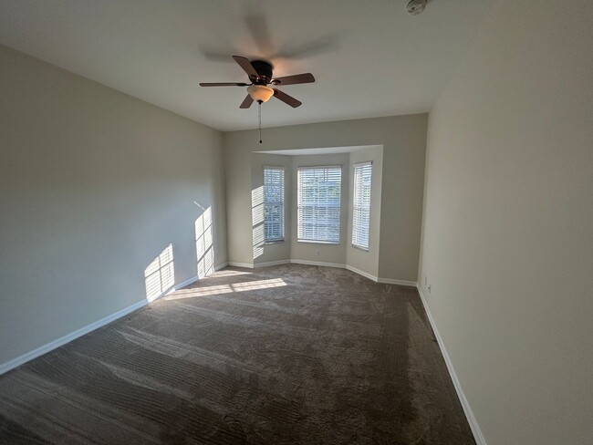 Building Photo - 3/2 Condo off Six Mile Cypress