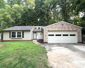 Building Photo - 1725 Van Dyke Dr