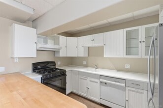 Building Photo - 248 Depew Ave