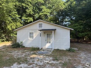 Building Photo - 2654 Everitte St