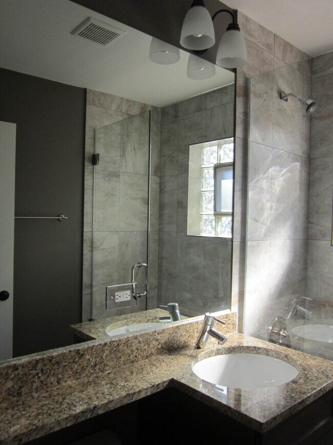 Building Photo - 2211 N Harlem Ave