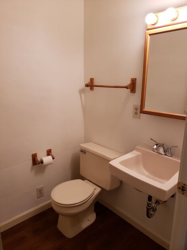 Foto del edificio - Short term furnished rental for temporary ...
