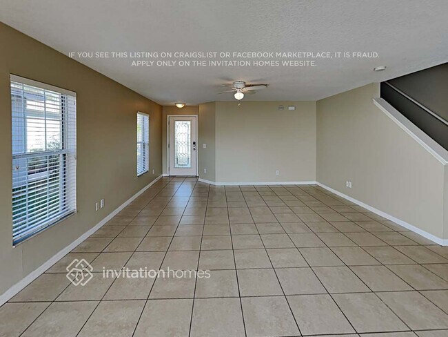 Building Photo - 11041 Golden Silence Dr