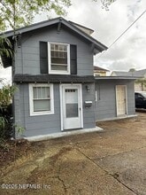 Building Photo - 2738 Riverside Ave