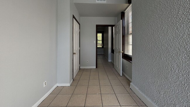 Building Photo - 363 E Chelten Ave