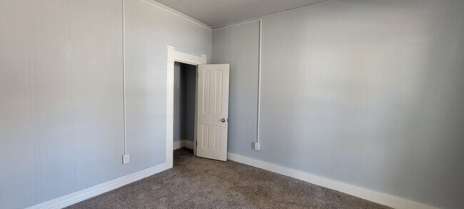 Foto del edificio - 408 Rudd Ave
