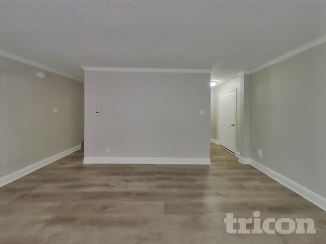 Foto del edificio - 4518 Connaught W Dr