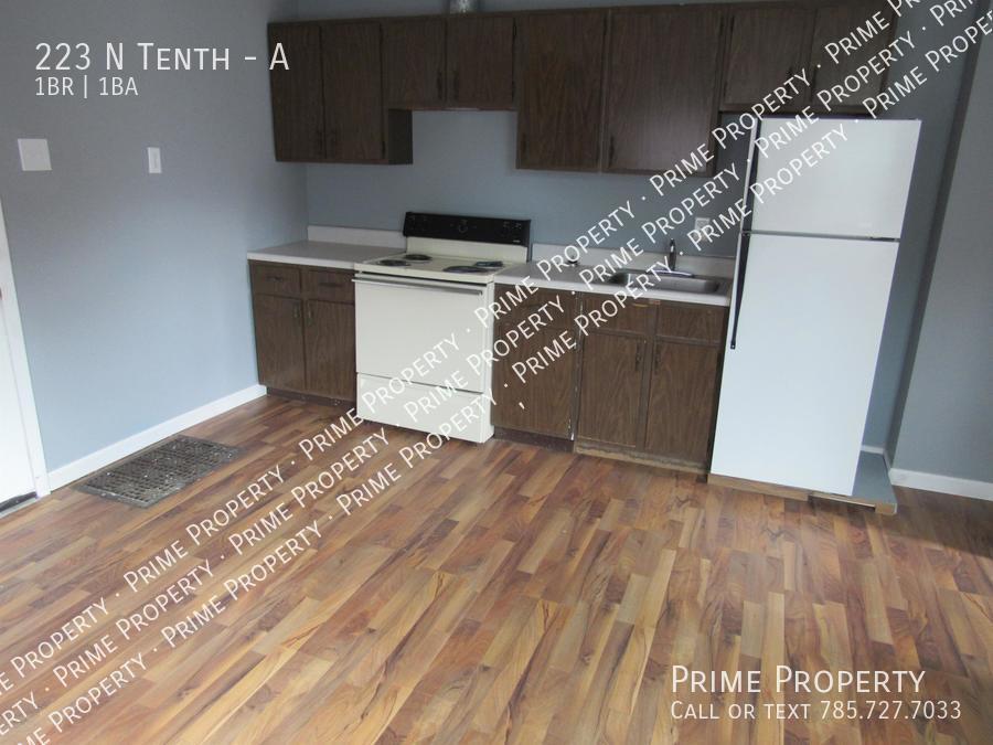 223 N Tenth St Unit A, Salina, KS 67401 Room for Rent in Salina, KS